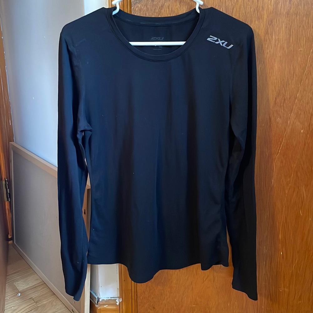 2XU athletic long sleeve, black